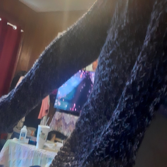 Beautiful cardigan sweater,super soft 3/15🖤 - Picture 3 of 4